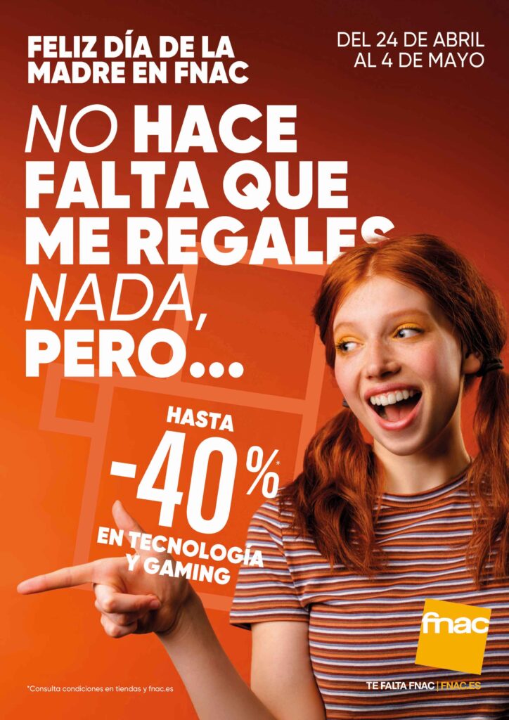 Chica pelirroja con coletas sonriendo y señalando hacia un lado sobre un fondo naranja en un diseño publicitario de Fnac